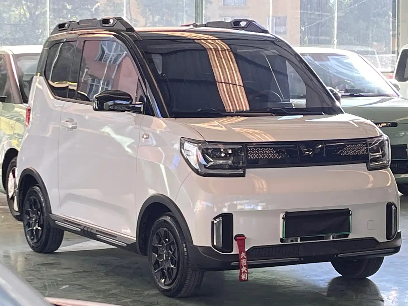 Фото 3 - Wuling Motors Hongguang MINIEV