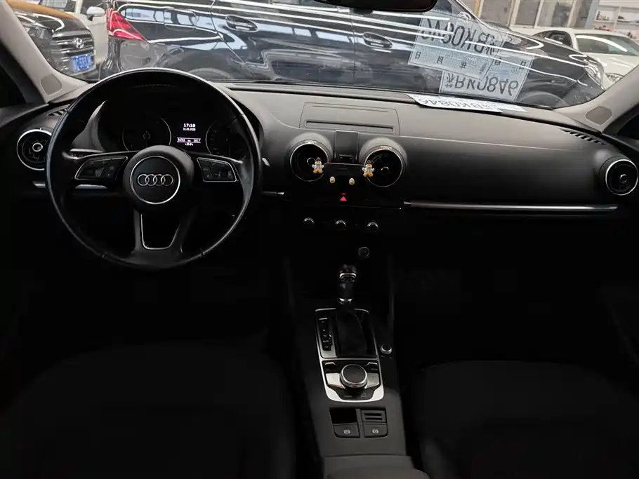 Audi A3 2018 30th Anniversary Sportback 35 TFSI Progressive фото 12