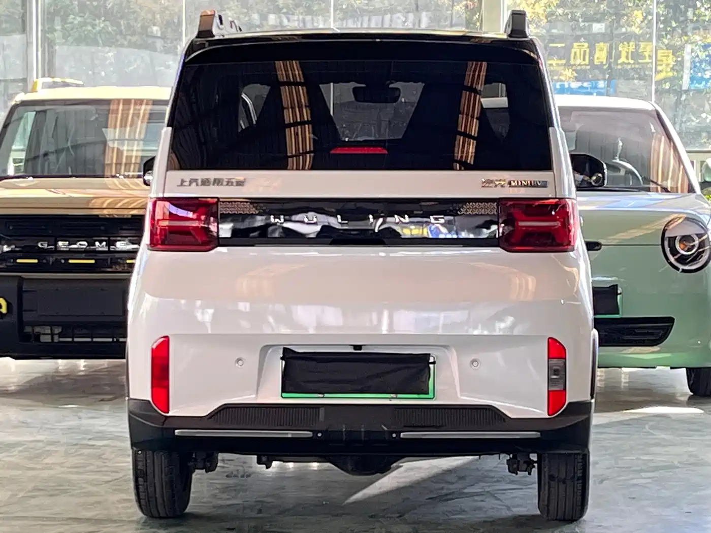 Фото 5 - Wuling Motors Hongguang MINIEV