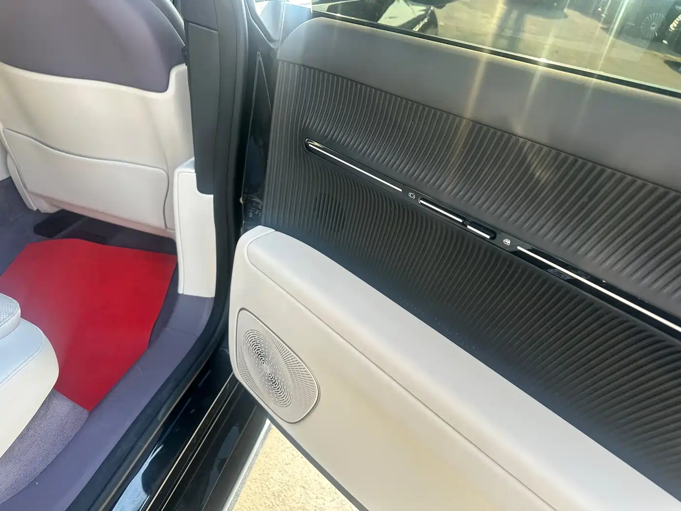 Avatr 12 2024 Facelift 700 Triple Laser RWD Luxury Edition фото 12