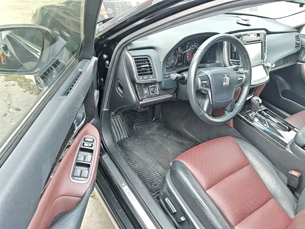 Toyota Crown 2018 2.0T Sport Edition фото 16