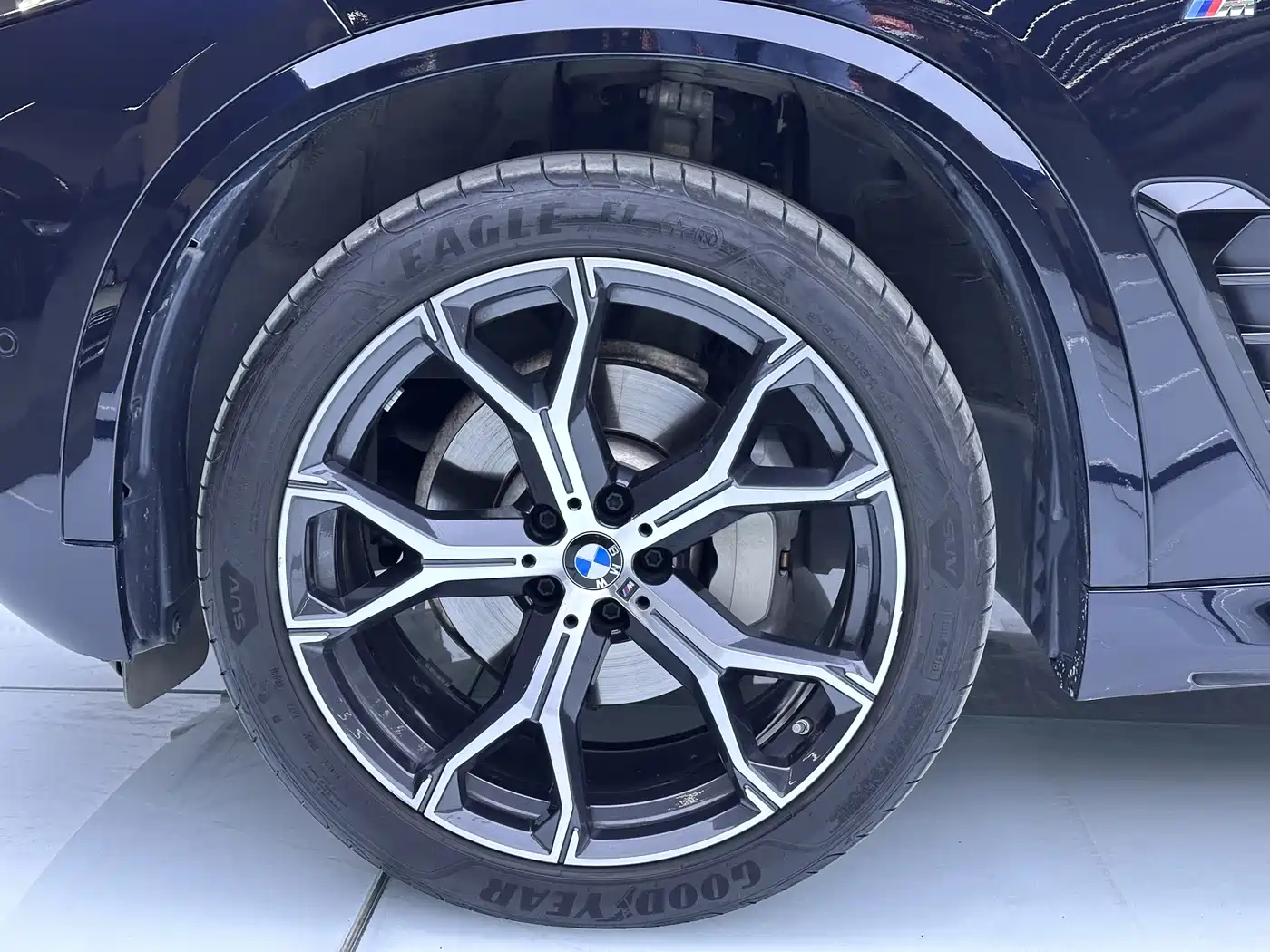 BMW X5 2023 xDrive 30Li Premium M Sport Black Night Package фото 10