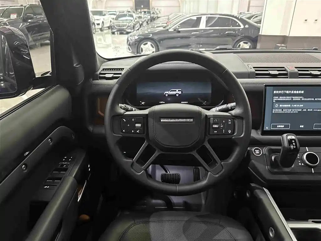 Land Rover Defender 2025 130 3.0T P400 7-Seater Luxury Edition фото 15