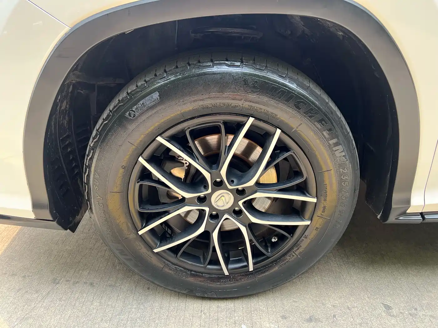 Фото 20 - Lexus RX