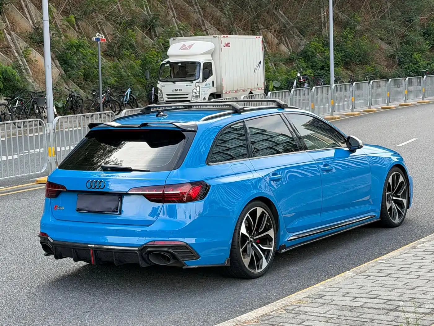 Audi RS 4 2021 RS4 Avant Dark Gold Edition фото 4