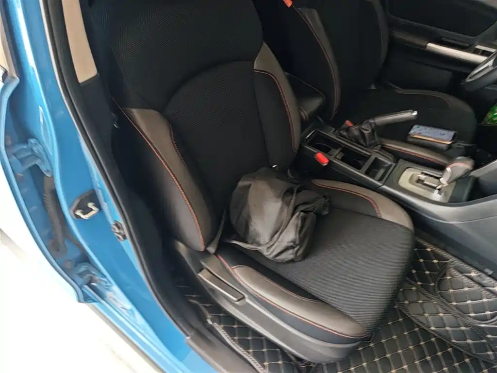 Subaru XV 2016 Model 2.0i Comfort Navigation Edition фото 25