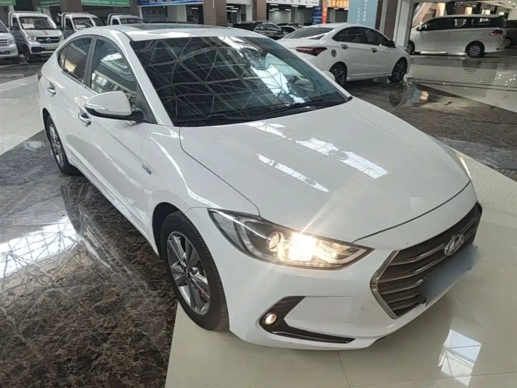 Hyundai Elantra 2016 1.4T DCT Dynamic·Vitality фото 4