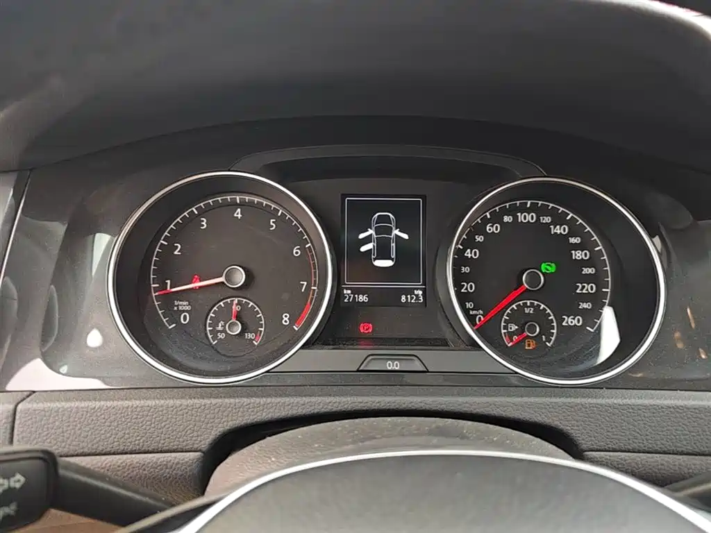 Volkswagen Golf 2020 200TSI DSG Comfort Progressive Edition фото 12