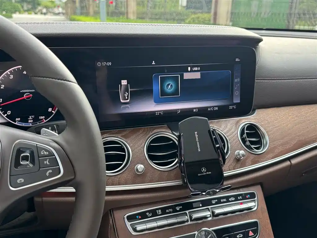 Mercedes-Benz E-Class 2018 Facelift E 300 L Sport Luxury фото 12