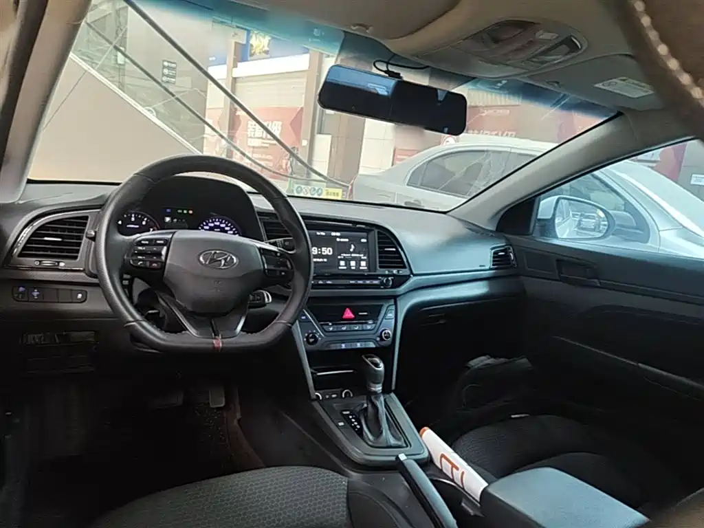 Hyundai Elantra 2016 1.4T DCT Dynamic·Vitality фото 10