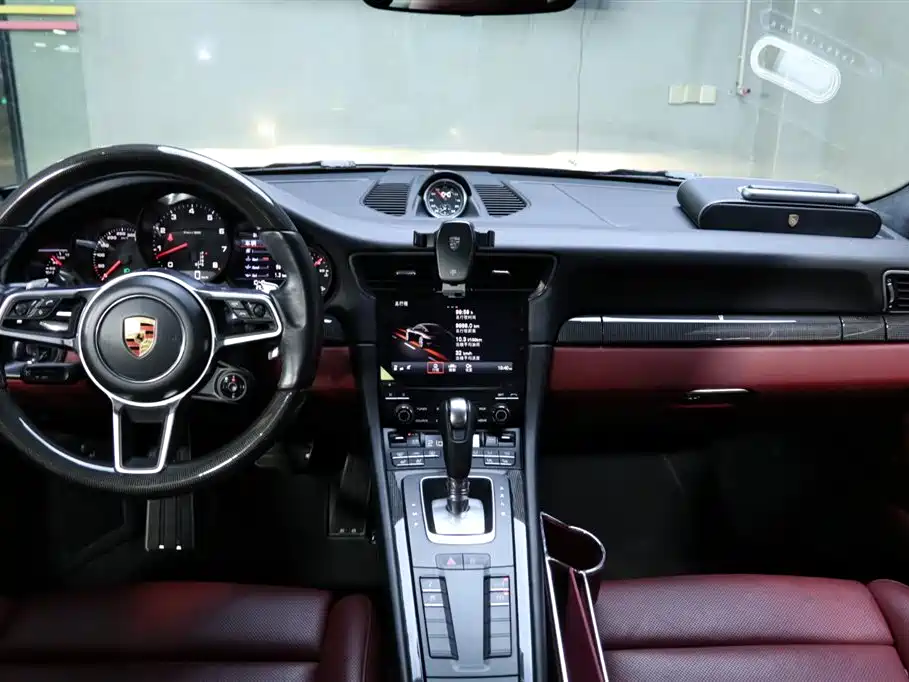 Porsche 911 2016 Carrera 3.0T фото 20