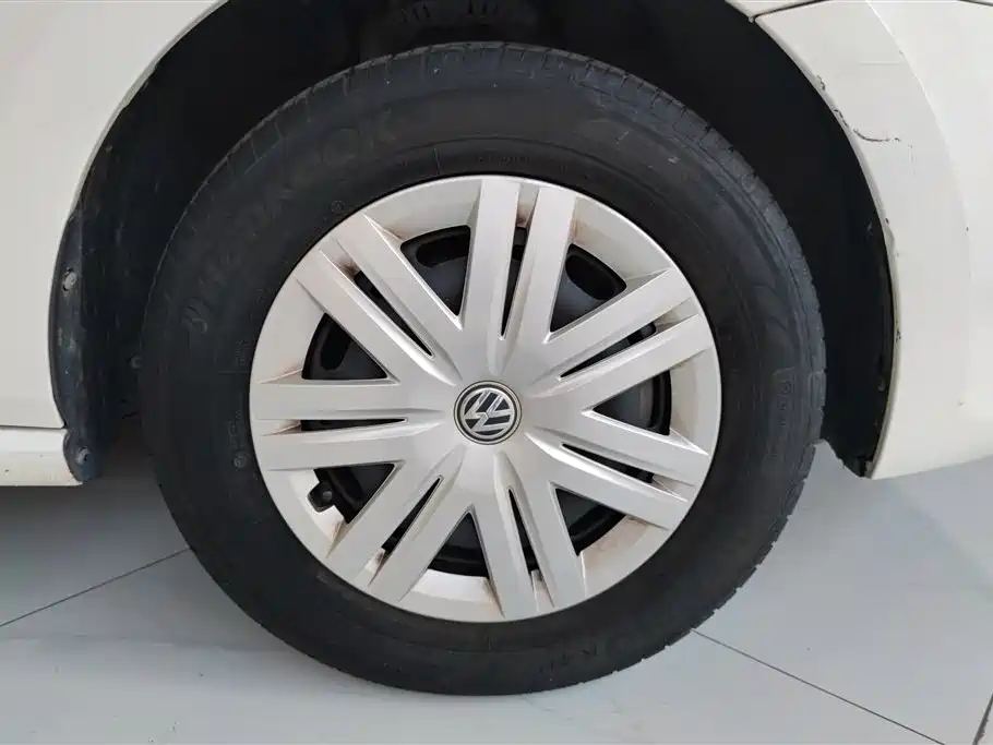 Volkswagen Polo 2016 1.4L Automatic Trend фото 6
