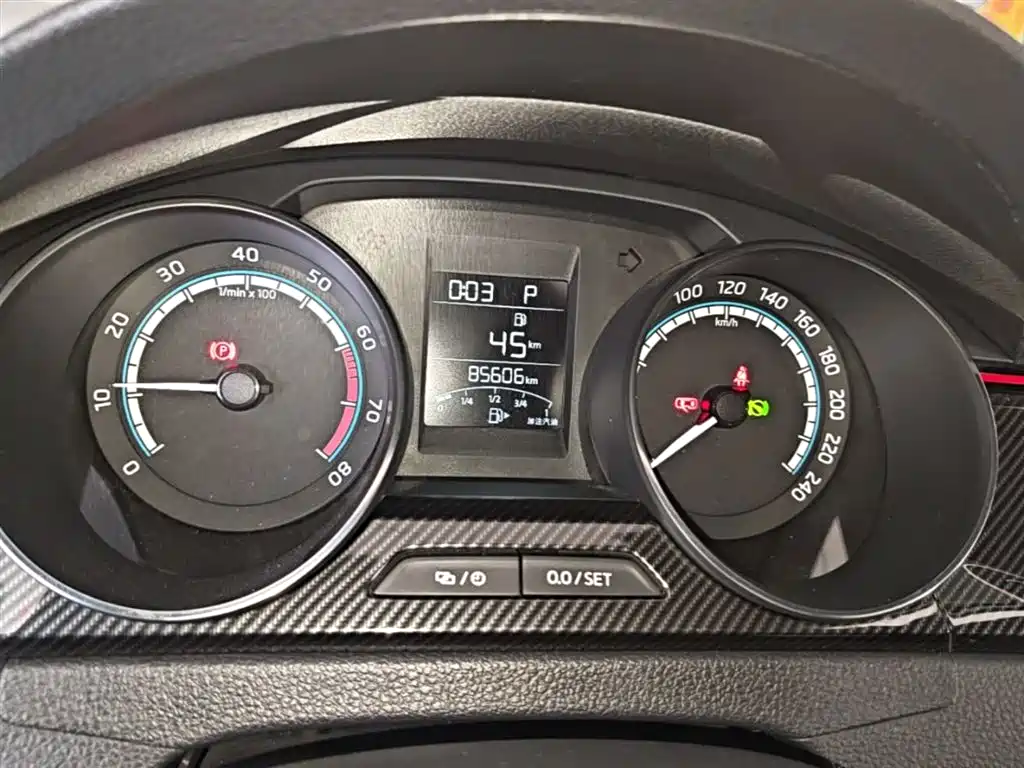 Škoda Skoda Rapid Spaceback 2020 1.5L Auto Comfort фото 12