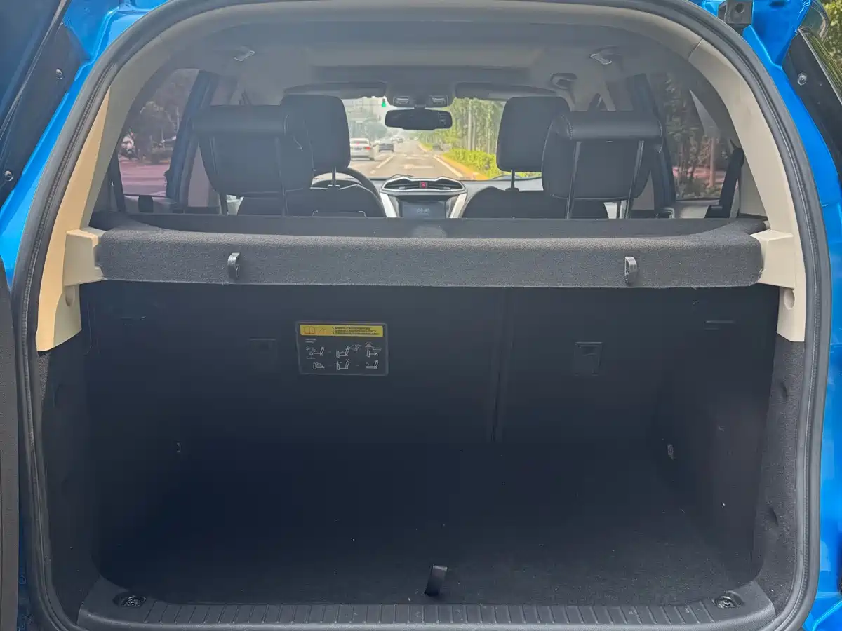 BYD Yuan New Energy 2018 EV360 Smart Connected Cool Edition фото 9