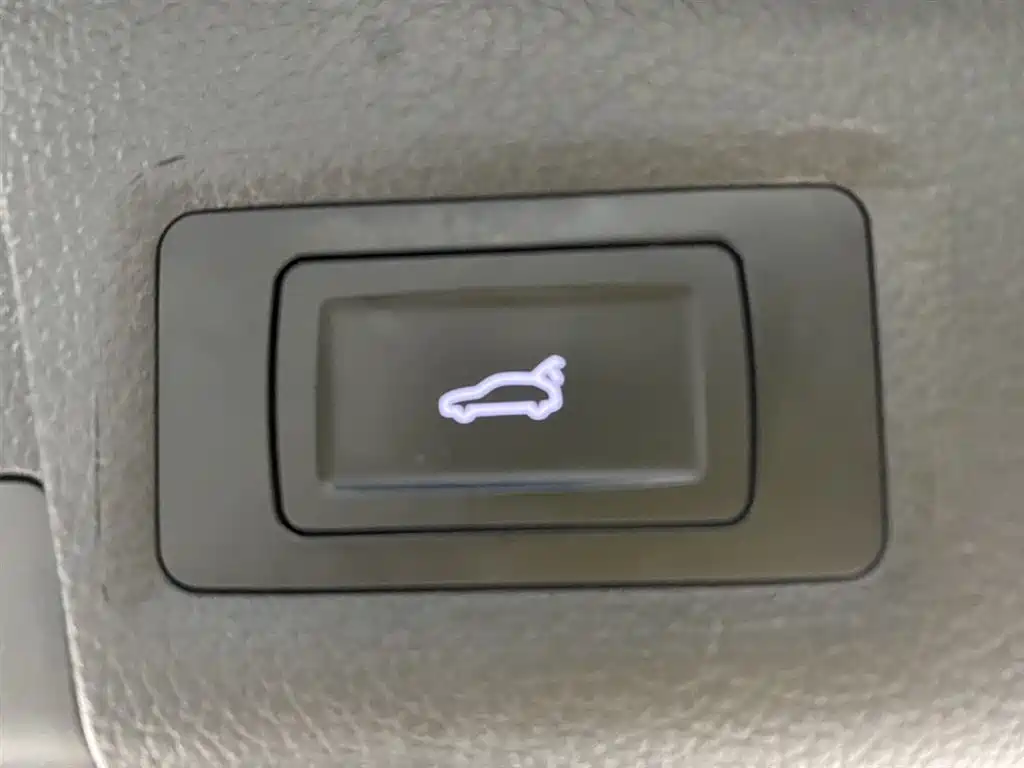 Voyah Auto Voyah Dreamer 2025 PHEV AWD Flagship Kunpeng Edition фото 22
