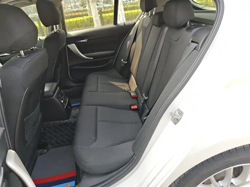BMW 1 Series (Import) 2015 120i Leading фото 13