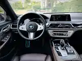 Фото 9 - BMW 7 Series