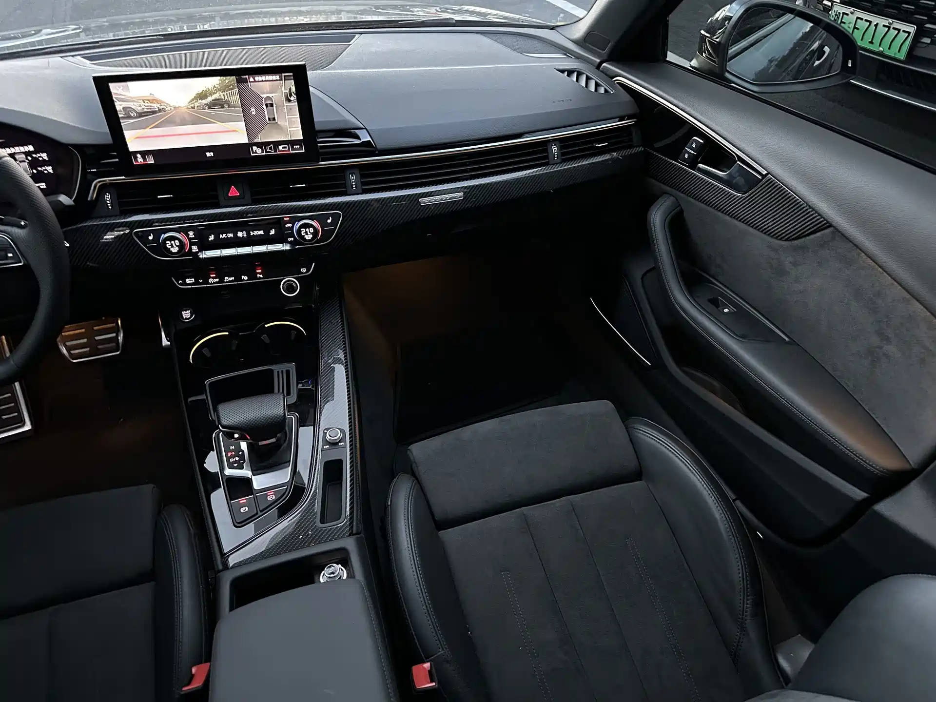 Фото 23 - Audi A4L