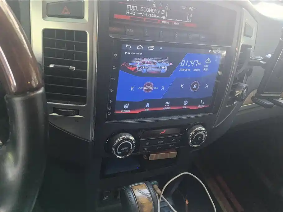 Mitsubishi Pajero (Import) 2019 3.0L Automatic Premium Edition фото 13