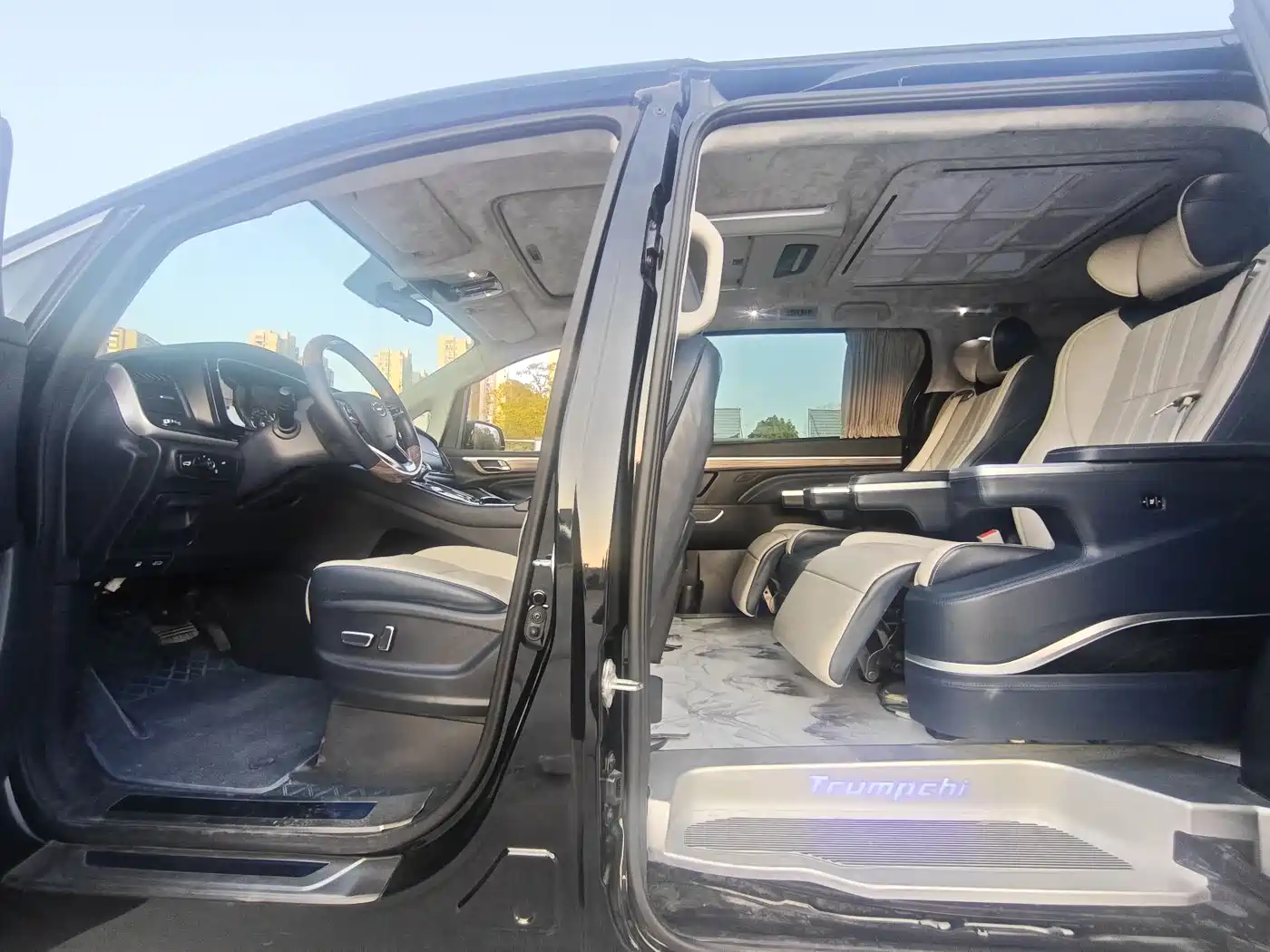 GAC Trumpchi Trumpchi M8 2021 Facelift Leading Series 390T Luxury Edition фото 9