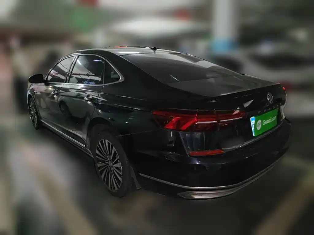 صورة 24 - Volkswagen Passat