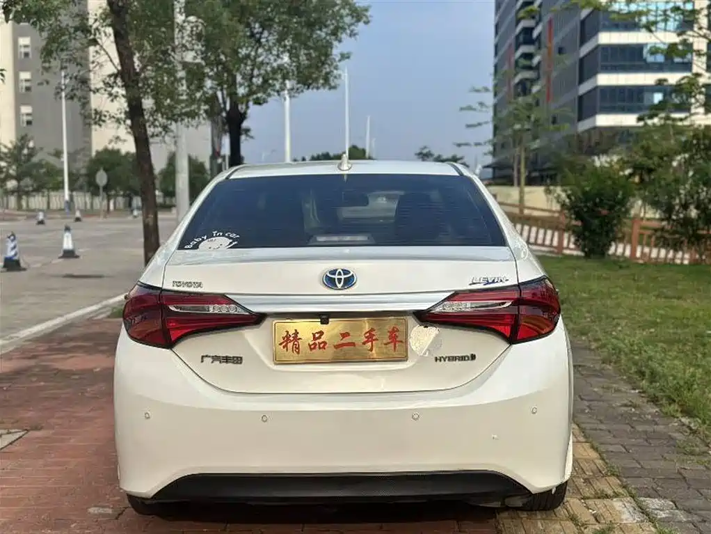 Toyota Levin 2016 Hybrid 1.8H GS E-CVT Elite Sunroof фото 5