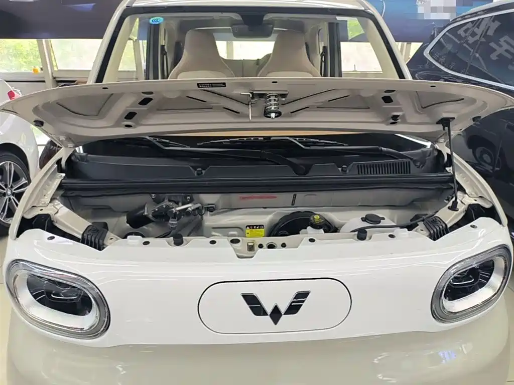 WULING AUTOMOBILE HONGGUANG MINIEV