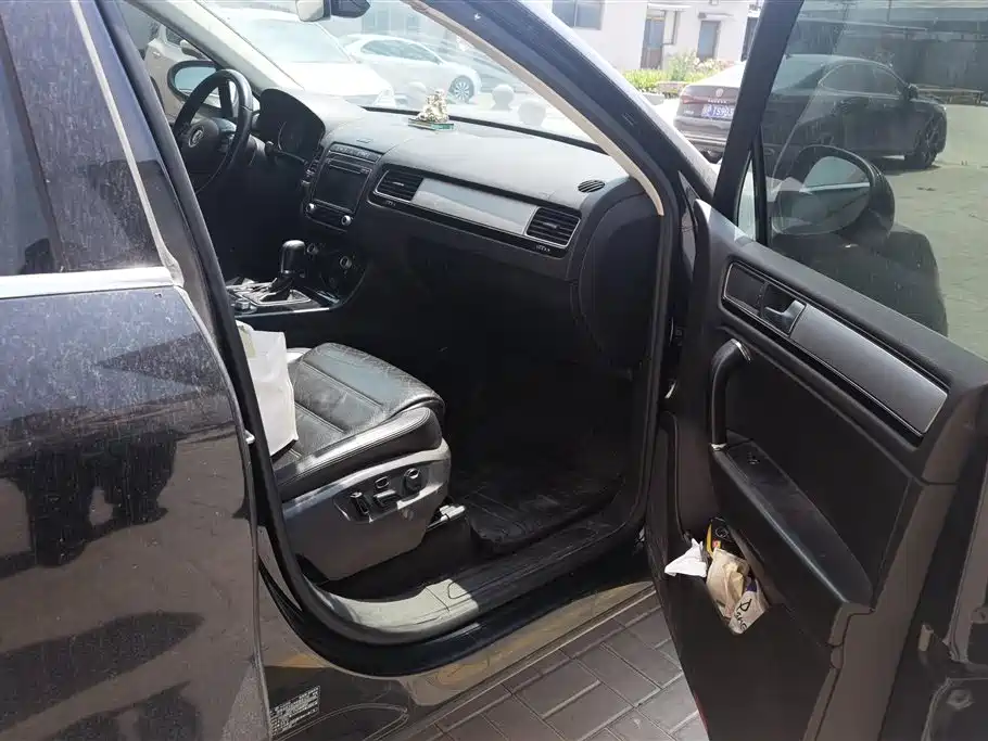 Volkswagen Touareg 2017 3.0TSI Explorer Edition фото 8