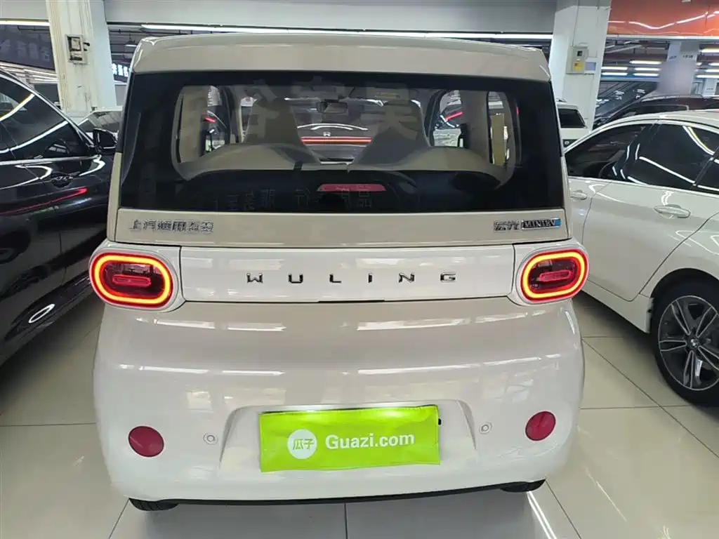 WULING AUTOMOBILE HONGGUANG MINIEV