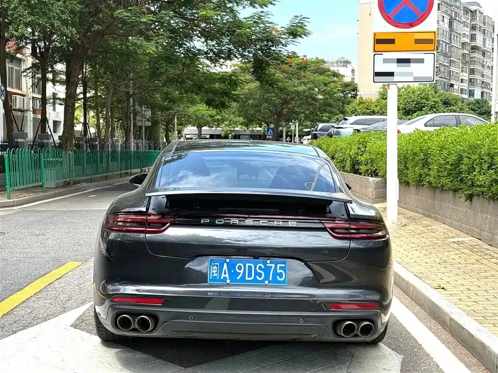 Porsche Panamera 2017 Panamera Executive Long Wheelbase 3.0T фото 12