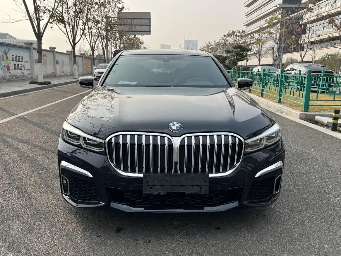 BMW 7 Series 2021 Model 730Li M Sport Package фото 2