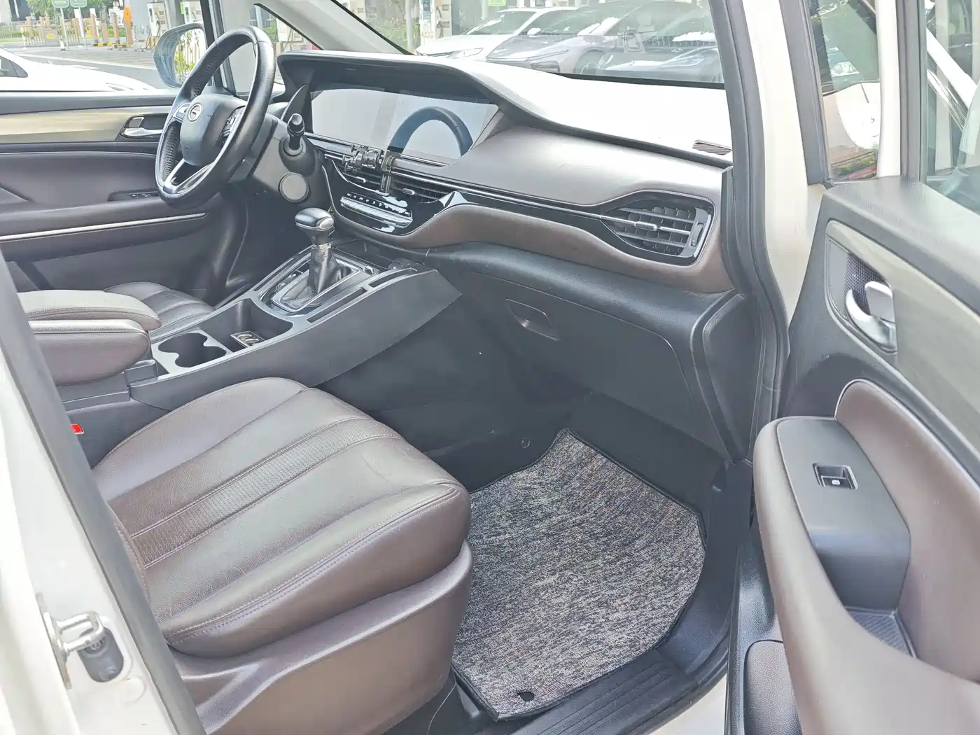 GAC Trumpchi Trumpchi M6 2019 270T Automatic Premium (7-seater) China V фото 10