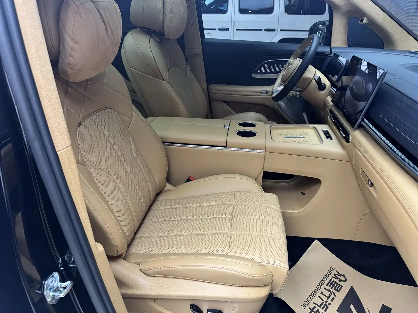 Voyah Auto Voyah Dreamer 2025 Model PHEV Basic Version фото 12