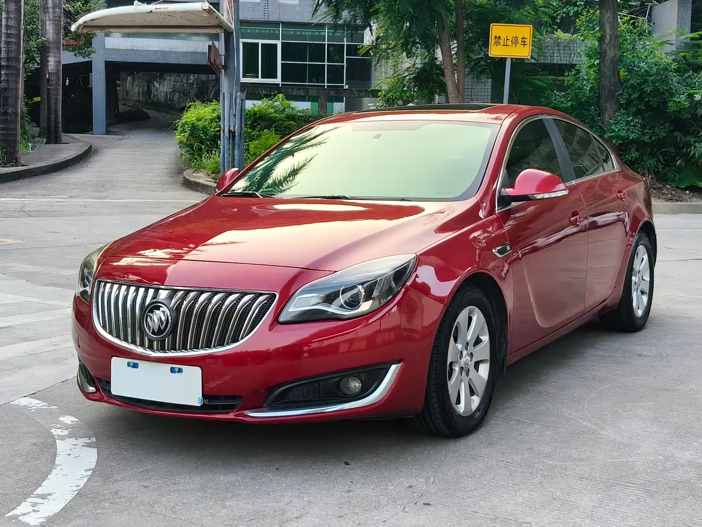 Buick Regal 2015 1.6T Leading Tech Edition