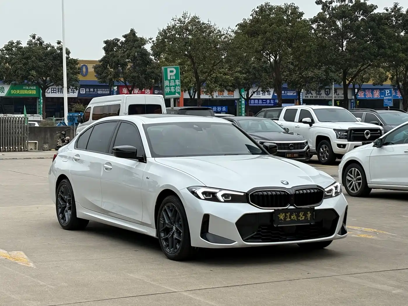 BMW 3 Series 2025 330Li M Sport Night Edition фото 3