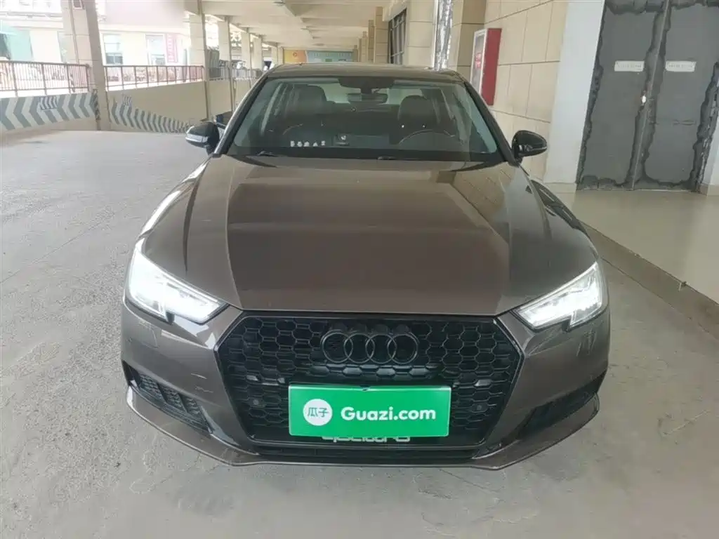 Audi A4L 2017 40 TFSI Fashion Edition фото 3
