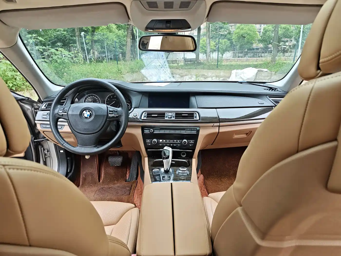 BMW 7 Series 2009 740Li Premium фото 20
