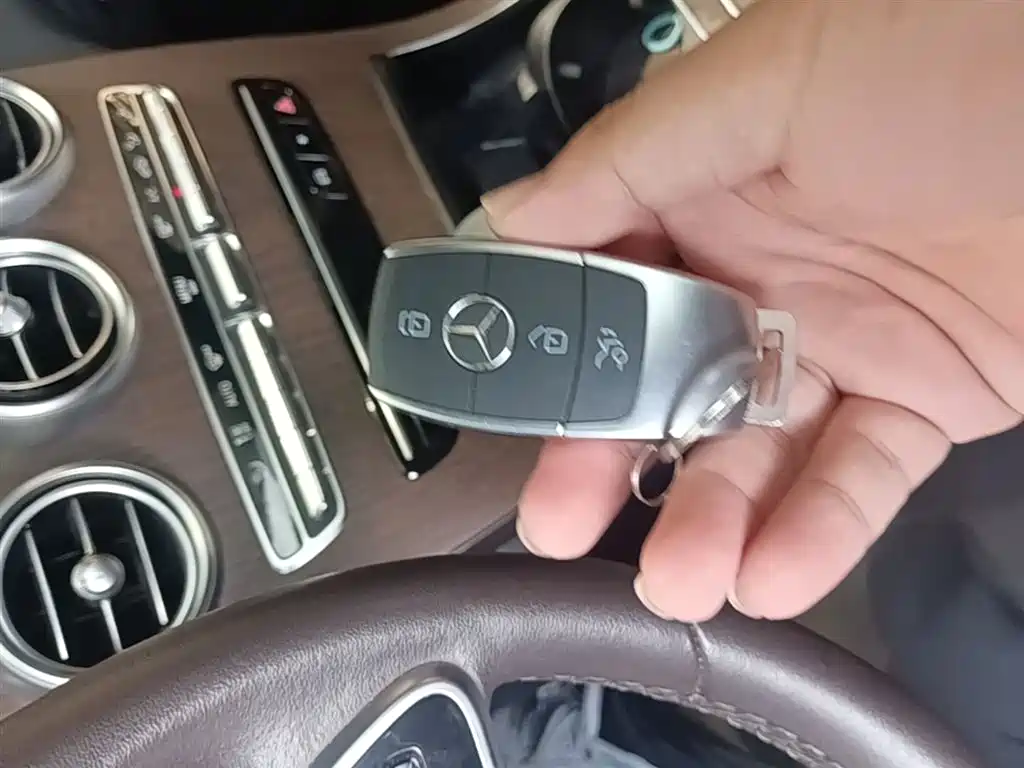 Mercedes-Benz GLC 2022 Facelift II GLC 260 L 4MATIC Luxury фото 9