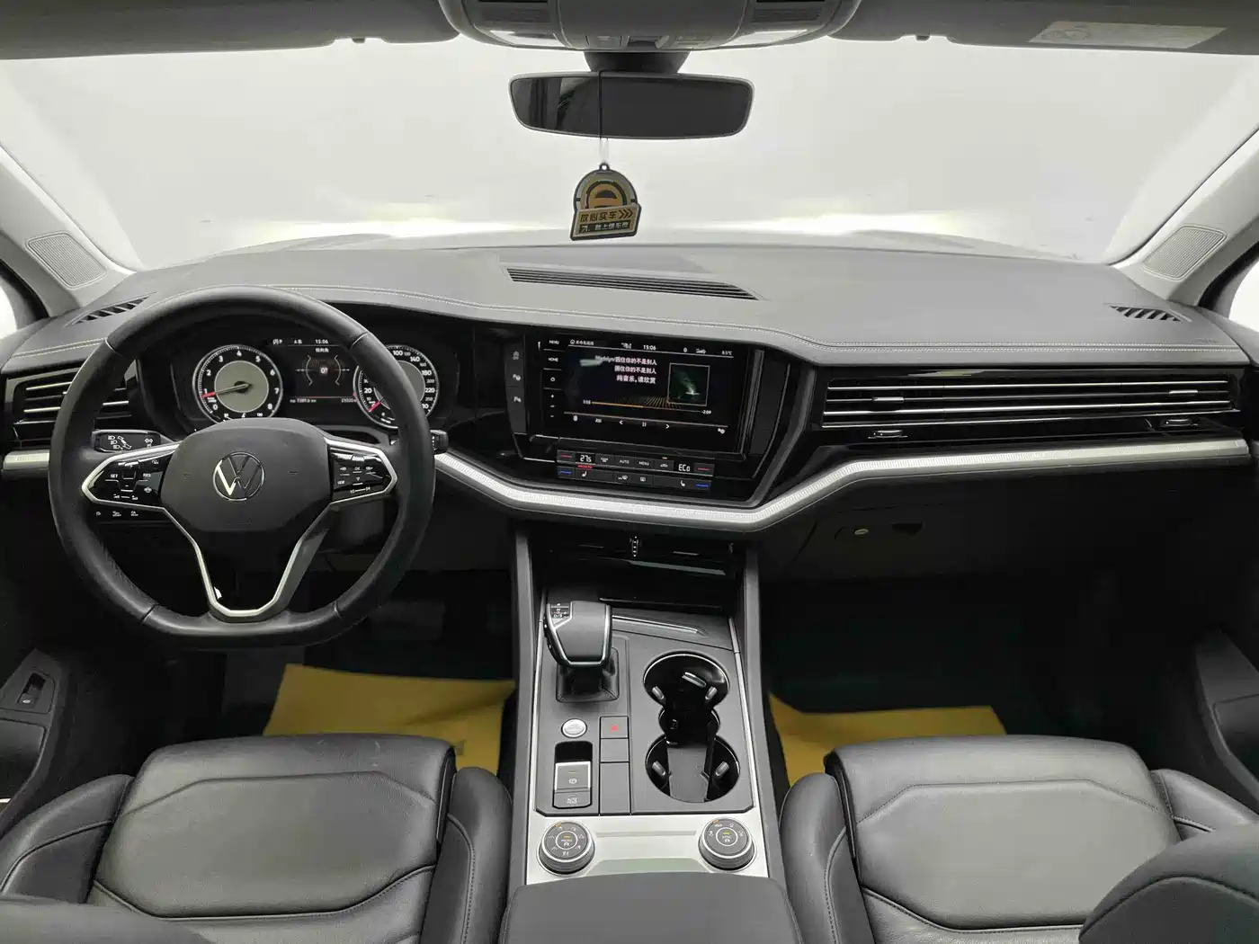 Volkswagen Touareg 2021 2.0TSI Pilot Special Edition фото 10