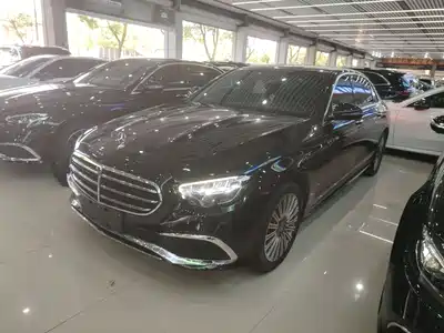 Mercedes-Benz E