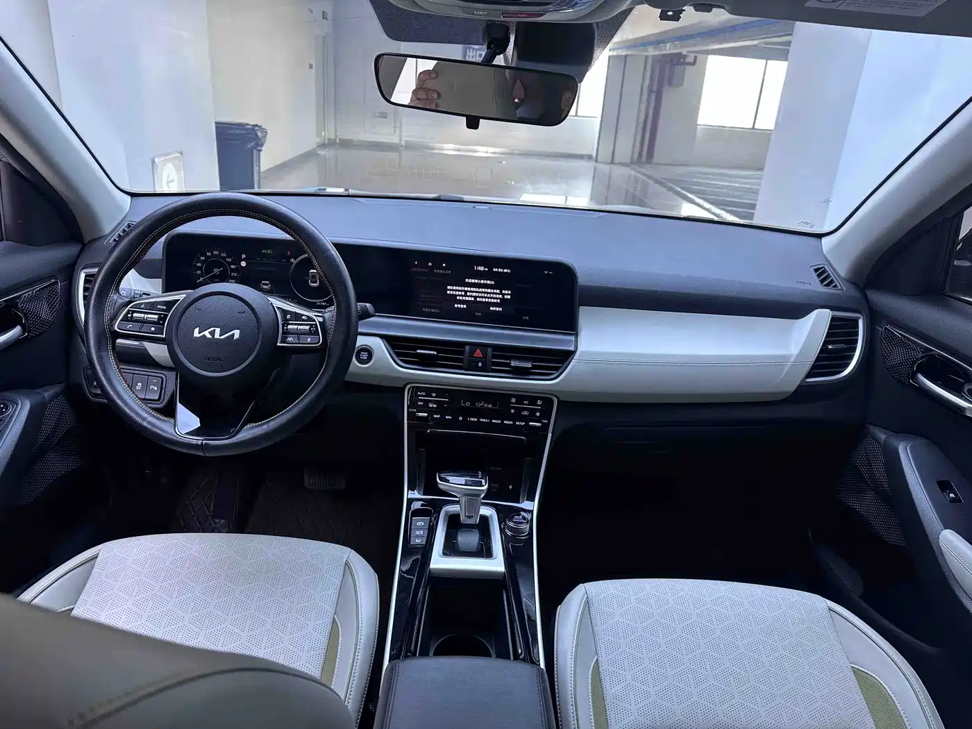 Kia Seltos 2023 1.5L CVT Premium Edition фото 18