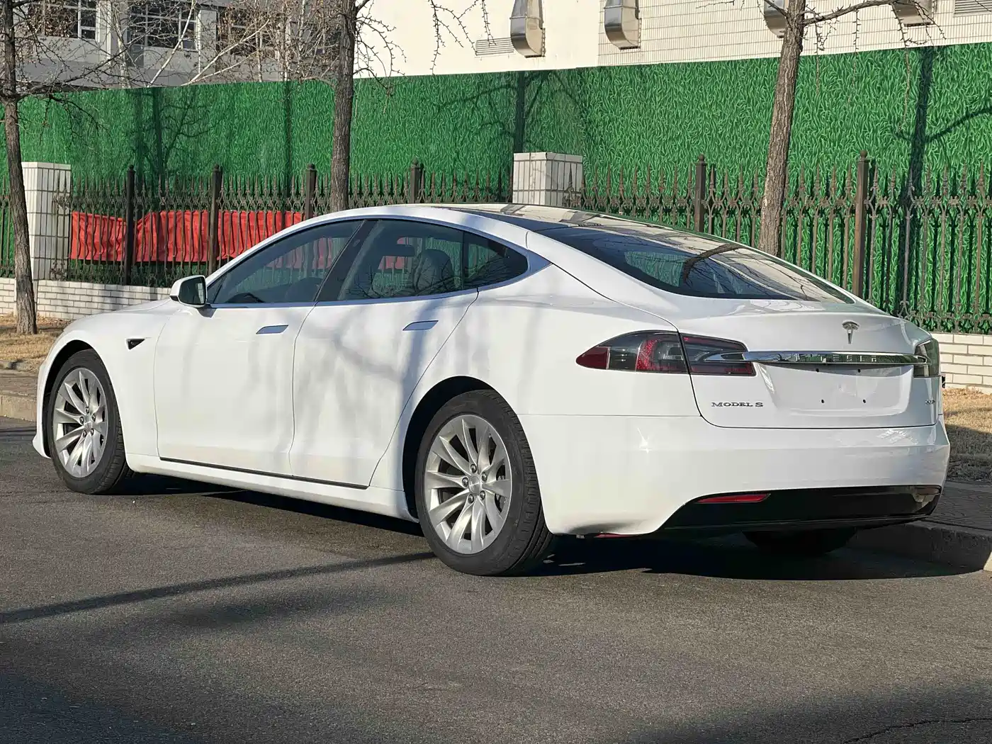 TESLA MODEL S