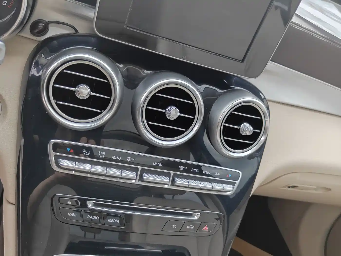 Mercedes-Benz GLC 2016 GLC 200 4MATIC фото 8
