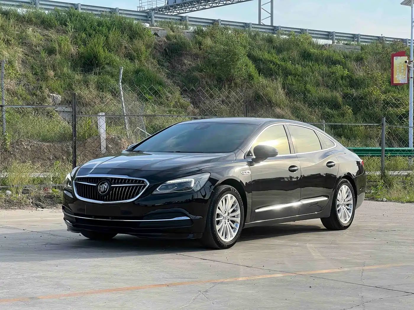 Buick LaCrosse 2016 Model 28T Luxury
