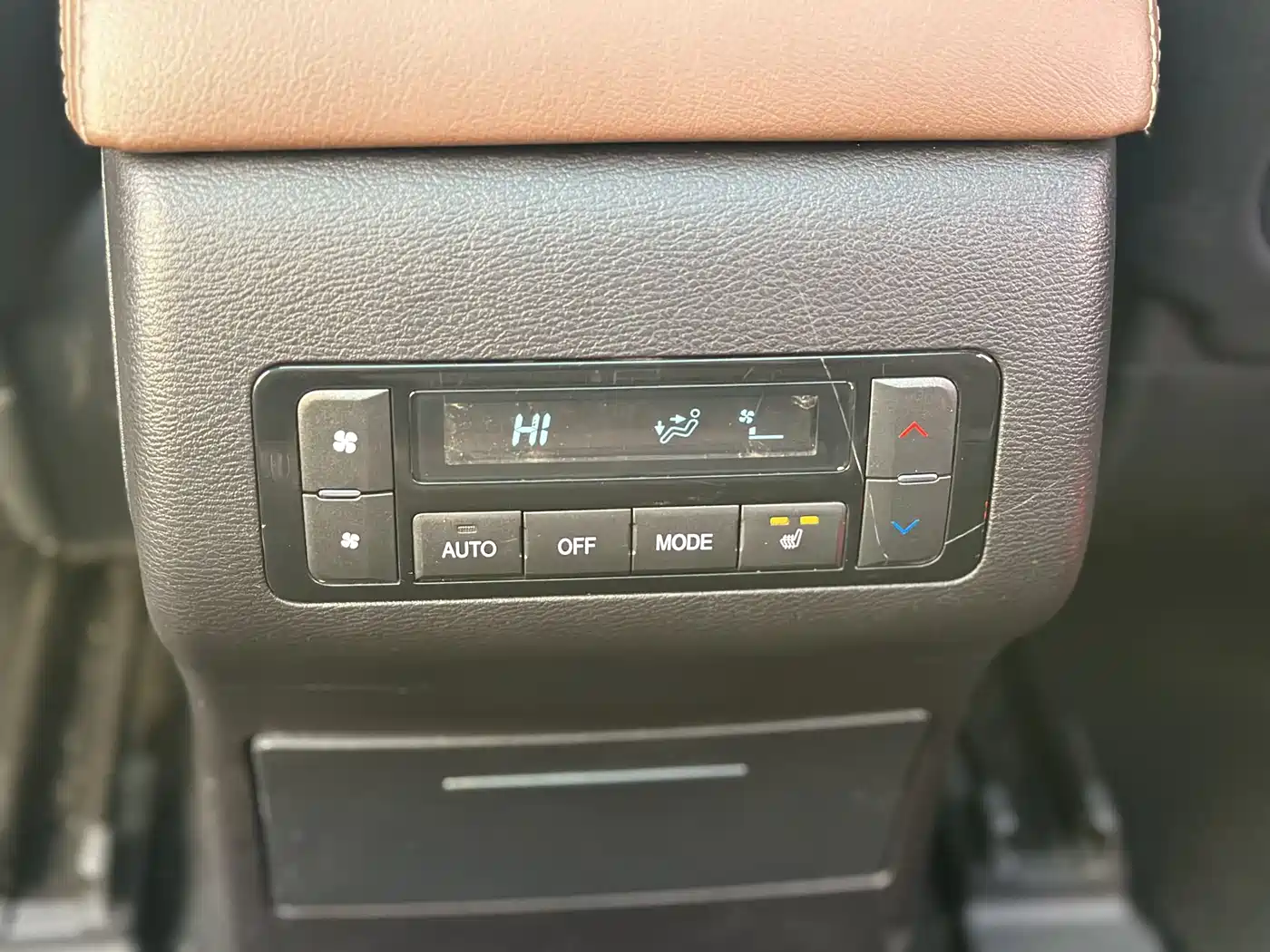 Haval H9 2017 2.0T Gasoline 4WD Premium 7-Seater фото 18