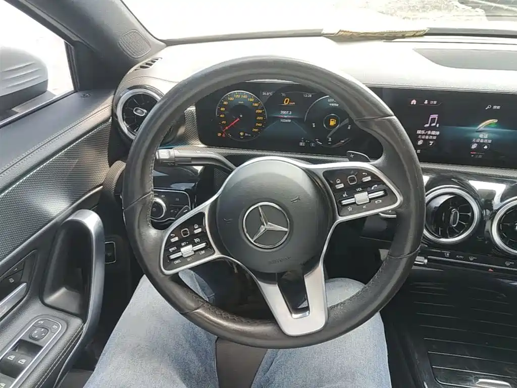 MERCEDES-BENZ CLASS A