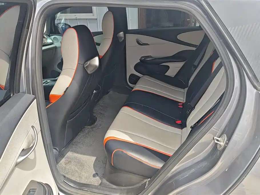 BYD Dolphin 2021 Model 405km Fashion Edition фото 11