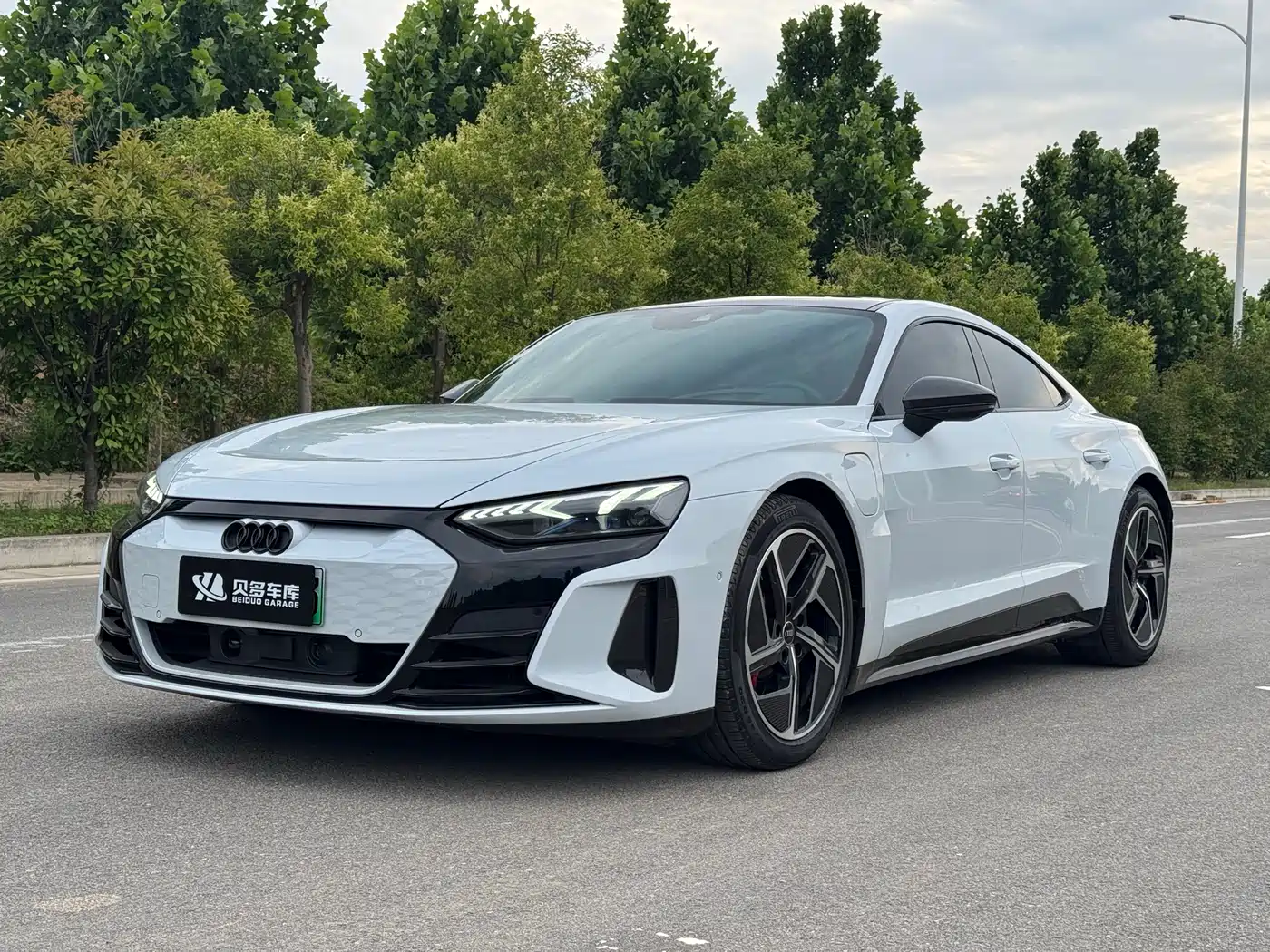 Audi RS e-tron GT 2023 Base Model