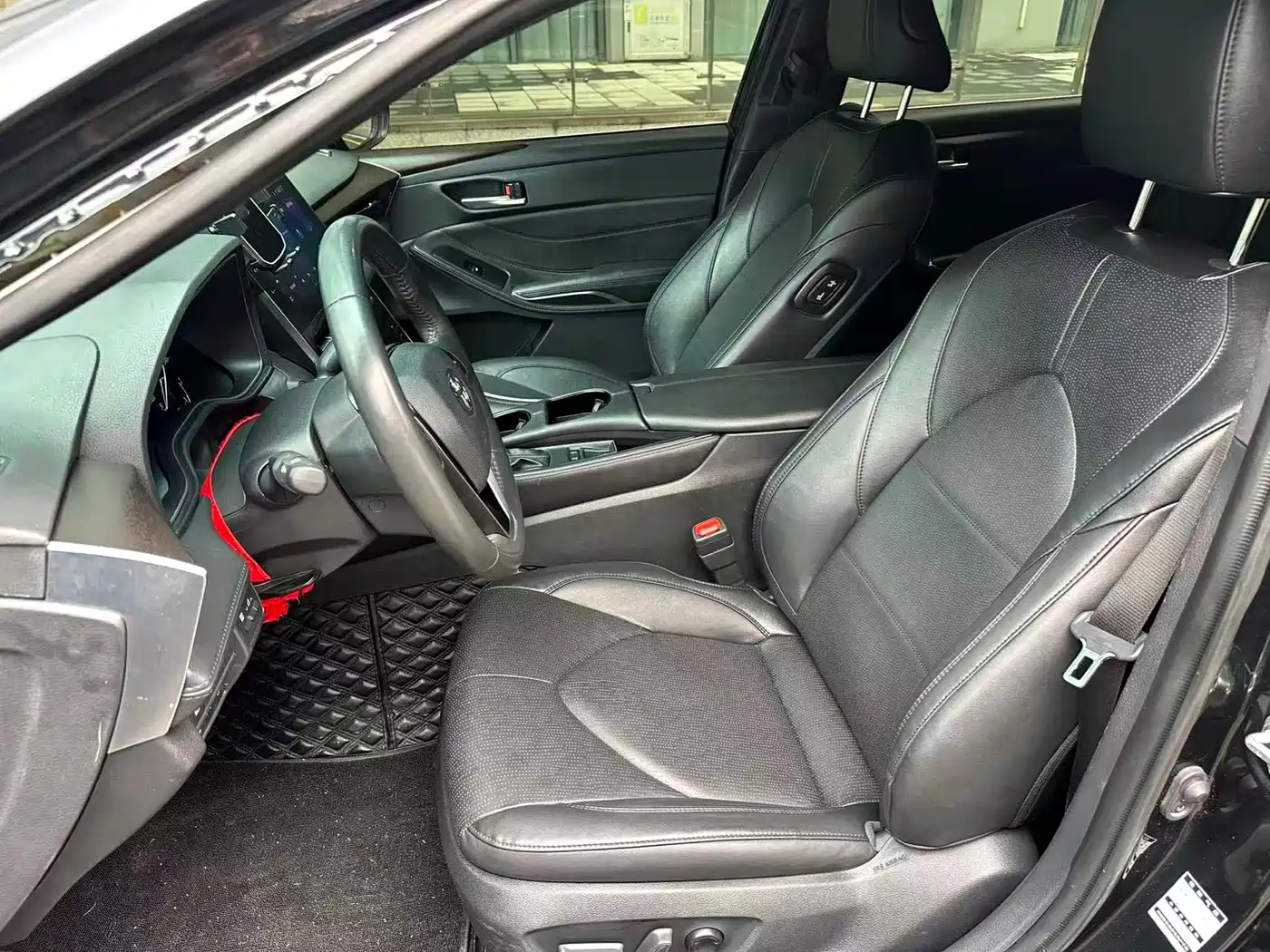 Toyota Avalon 2022 2.0L Luxury Edition фото 7