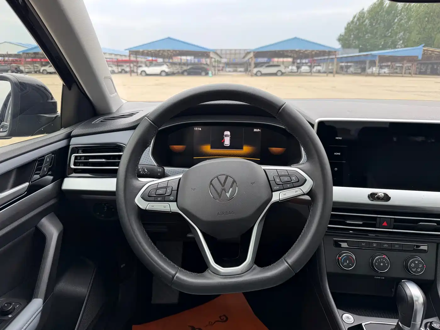 Volkswagen Lavida 2023 Facelift 1.5L Auto Full Comfort Edition фото 10